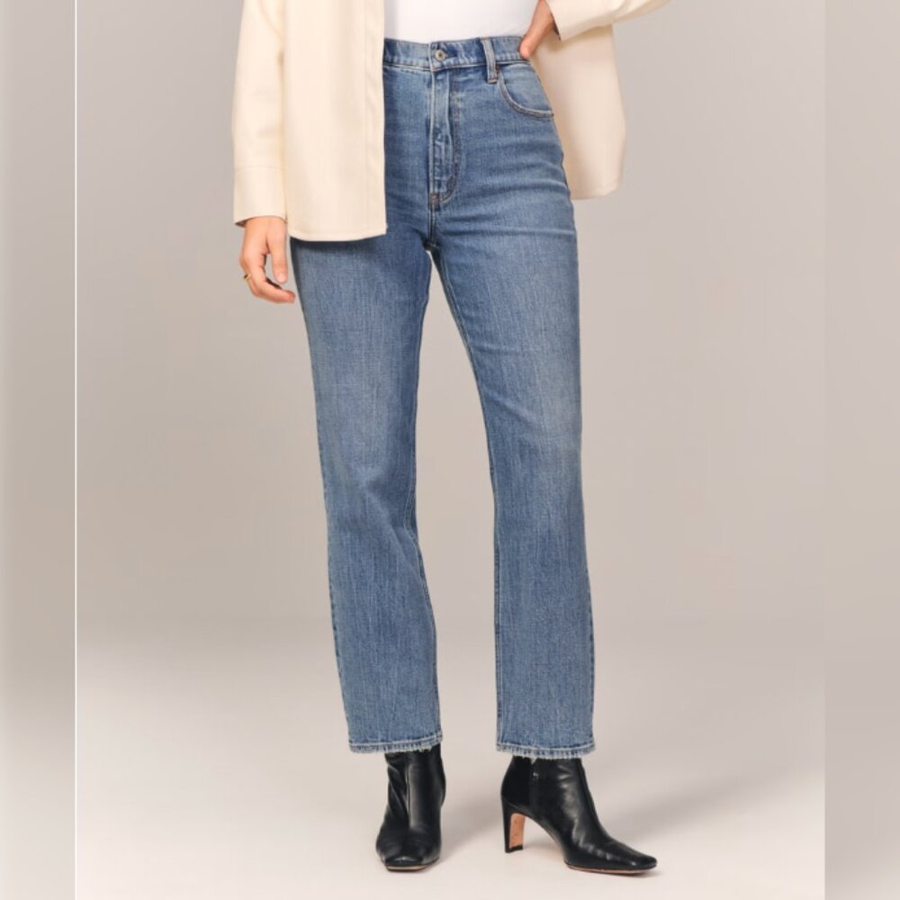 Curve Love Ultra High Rise 90s Straight Jean, 30S